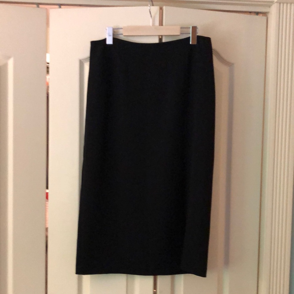 Joseph Ribkoff black skirt size 10